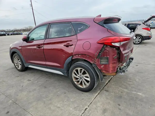 KM8J3CA49JU597346 2018 HYUNDAI TUCSON - Image 2