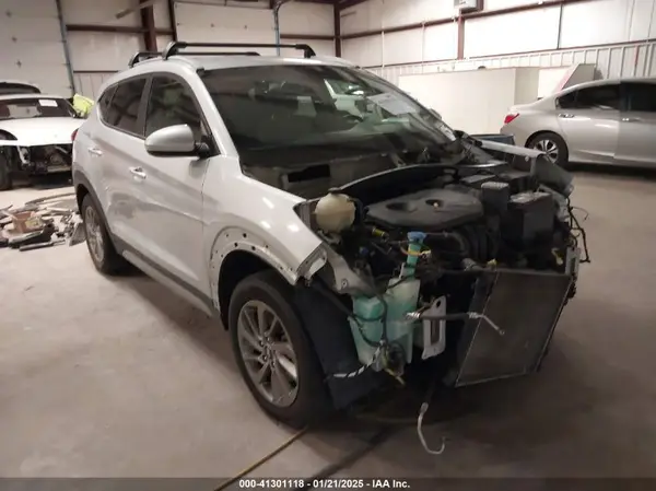 KM8J3CA49JU603789 2018 HYUNDAI TUCSON - Image 1