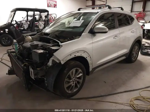 KM8J3CA49JU603789 2018 HYUNDAI TUCSON - Image 2