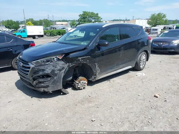 KM8J3CA49JU609012 2018 HYUNDAI TUCSON - Image 2
