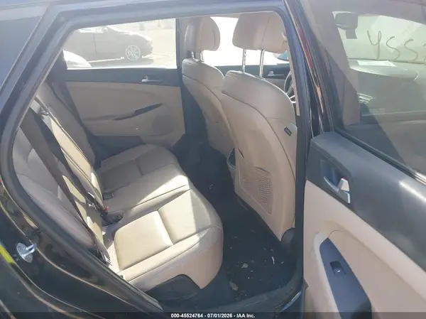 KM8J3CA49JU613190 2018 HYUNDAI TUCSON - Image 8