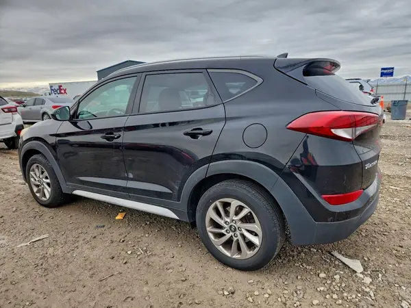 KM8J3CA49JU635819 2018 HYUNDAI TUCSON - Image 2