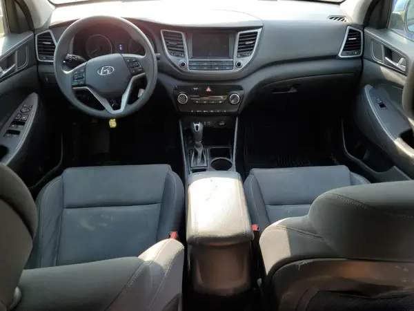KM8J3CA49JU637215 2018 HYUNDAI TUCSON - Image 8