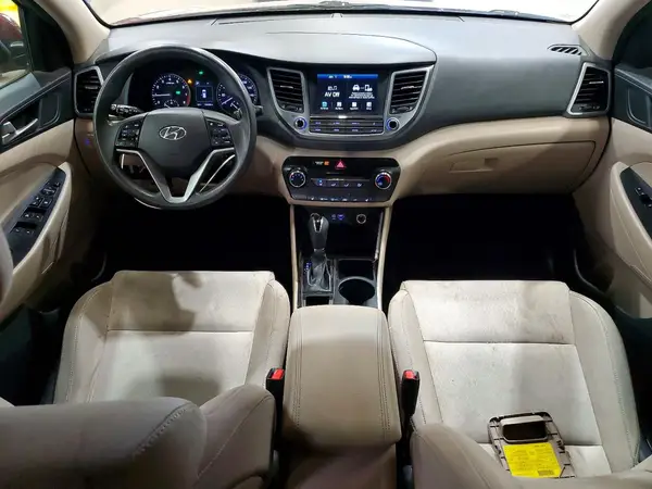KM8J3CA49JU641586 2018 HYUNDAI TUCSON - Image 8