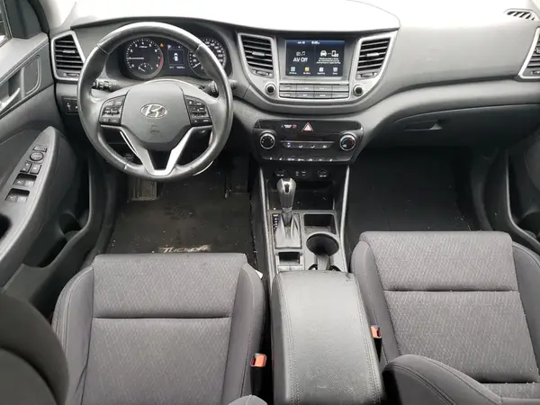 KM8J3CA49JU645590 2018 HYUNDAI TUCSON - Image 8