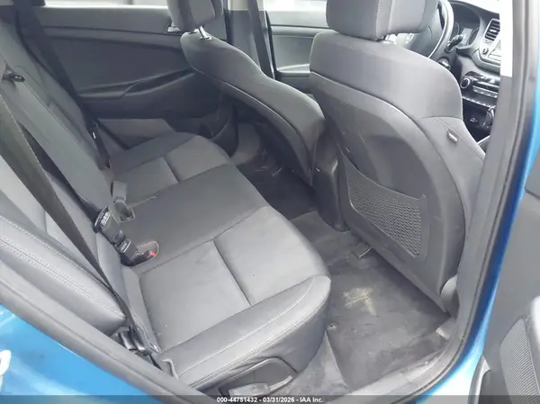 KM8J3CA49JU645699 2018 HYUNDAI TUCSON - Image 8