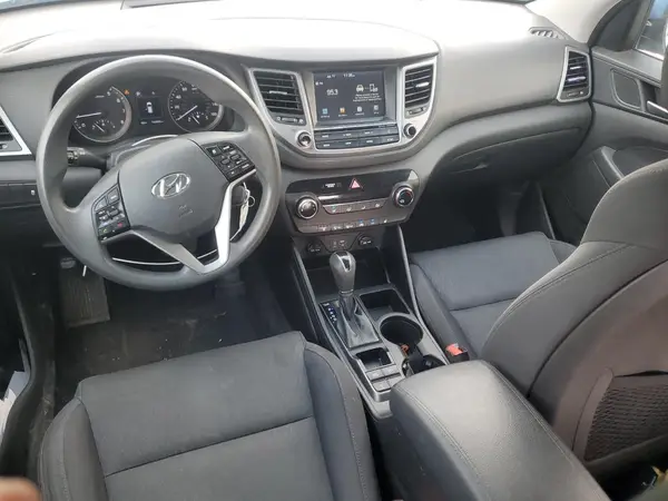KM8J3CA49JU649753 2018 HYUNDAI TUCSON - Image 8