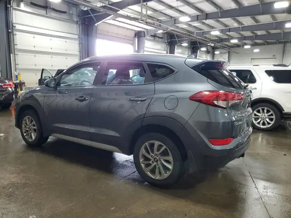 KM8J3CA49JU660414 2018 HYUNDAI TUCSON - Image 2