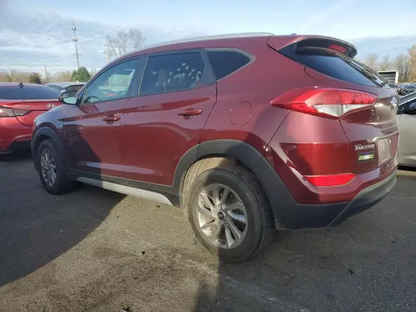KM8J3CA49JU665466 2018 HYUNDAI TUCSON - Image 2