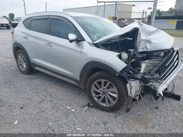 KM8J3CA49JU676693 2018 HYUNDAI TUCSON - Image 1