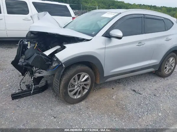 KM8J3CA49JU676693 2018 HYUNDAI TUCSON - Image 2