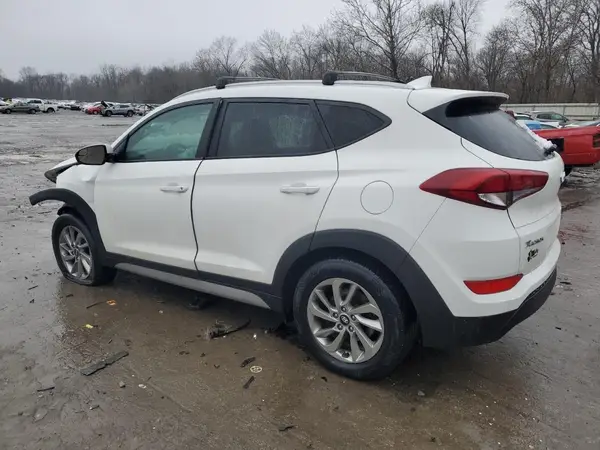 KM8J3CA49JU684535 2018 HYUNDAI TUCSON - Image 2