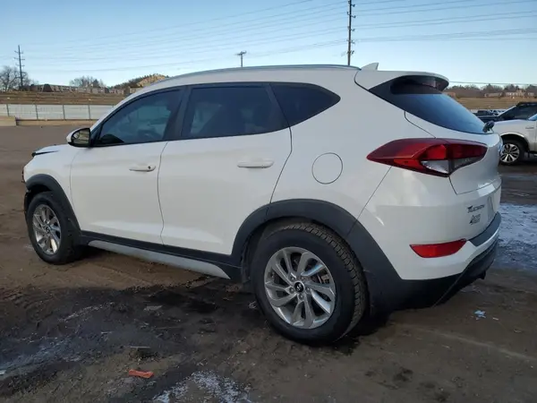 KM8J3CA49JU692781 2018 HYUNDAI TUCSON - Image 2