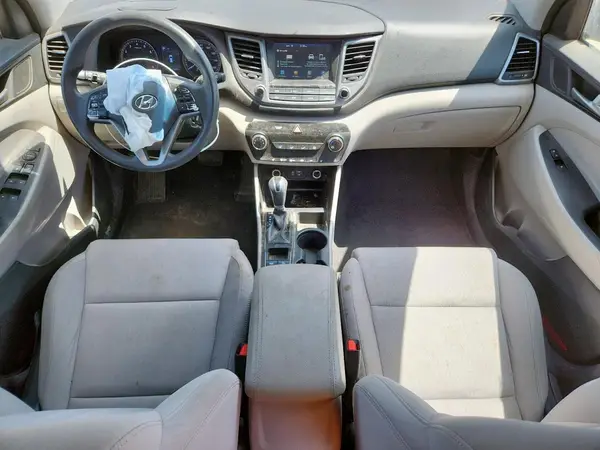 KM8J3CA49JU694627 2018 HYUNDAI TUCSON - Image 8