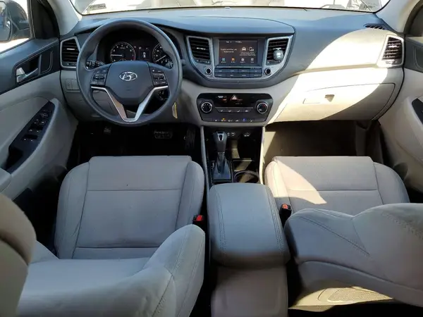 KM8J3CA49JU695759 2018 HYUNDAI TUCSON - Image 8