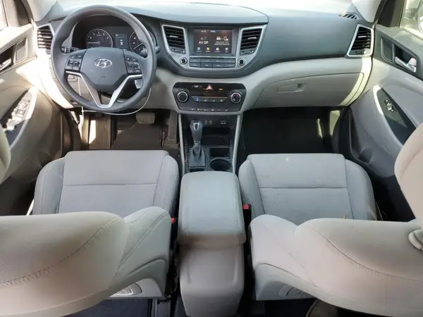 KM8J3CA49JU697141 2018 HYUNDAI TUCSON - Image 8