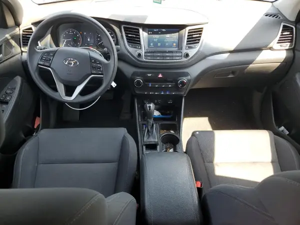 KM8J3CA49JU700006 2018 HYUNDAI TUCSON - Image 8