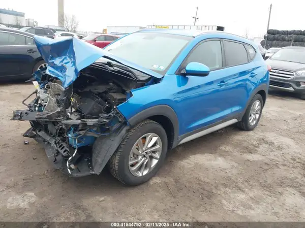 KM8J3CA49JU707506 2018 HYUNDAI TUCSON - Image 2