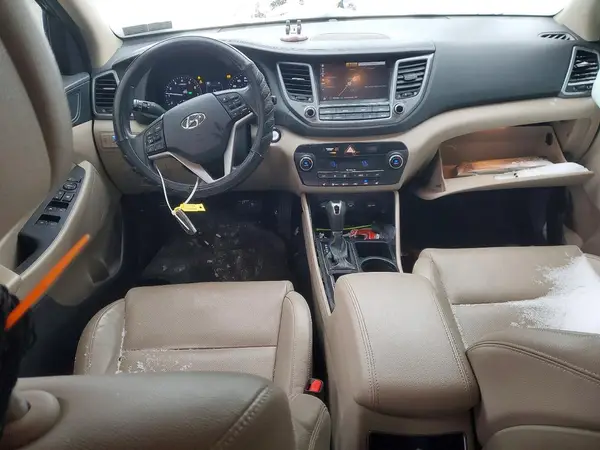 KM8J3CA49JU709448 2018 HYUNDAI TUCSON - Image 8
