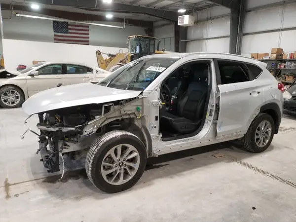 KM8J3CA49JU709787 2018 HYUNDAI TUCSON - Image 1