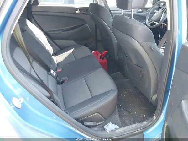 KM8J3CA49JU718909 2018 HYUNDAI TUCSON - Image 8
