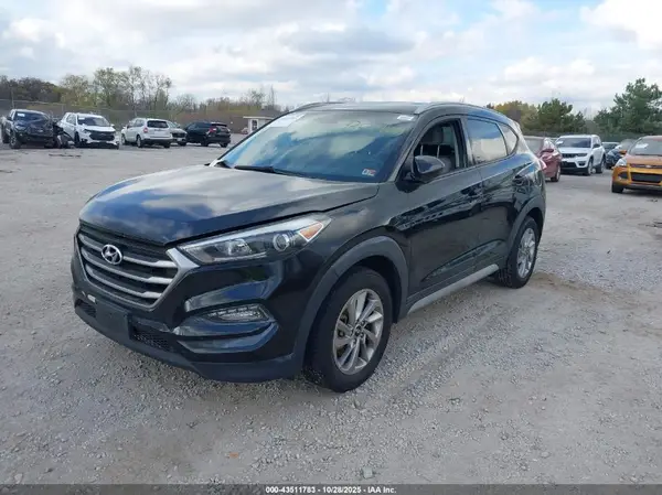 KM8J3CA49JU719266 2018 HYUNDAI TUCSON - Image 2