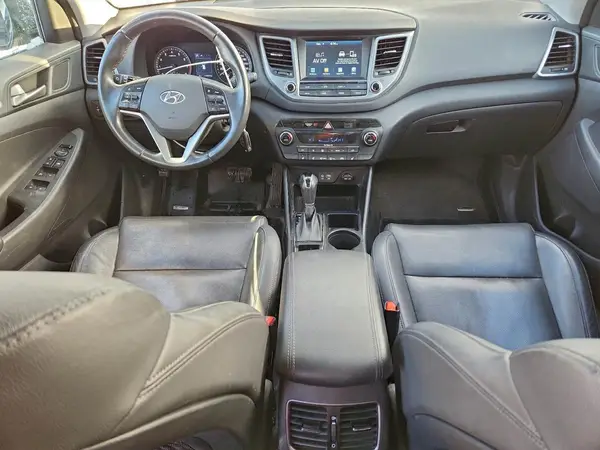 KM8J3CA49JU722619 2018 HYUNDAI TUCSON - Image 8