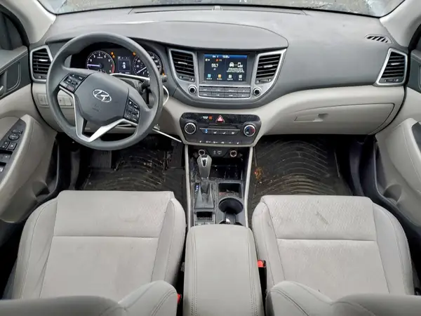 KM8J3CA49JU728338 2018 HYUNDAI TUCSON - Image 8