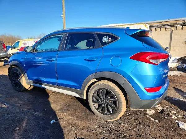KM8J3CA49JU733569 2018 HYUNDAI TUCSON - Image 2