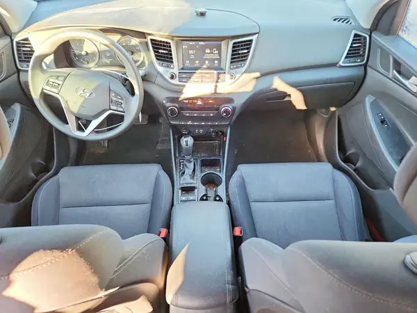 KM8J3CA49JU733569 2018 HYUNDAI TUCSON - Image 8
