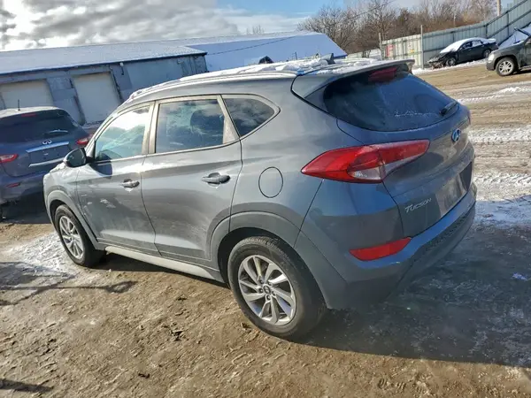 KM8J3CA49JU741574 2018 HYUNDAI TUCSON - Image 2