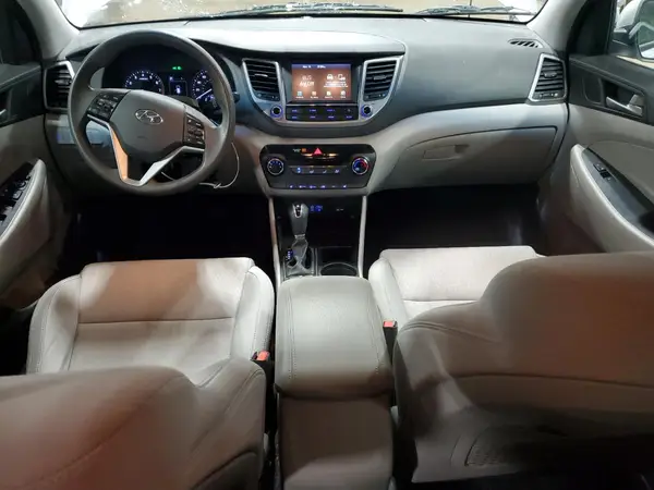 KM8J3CA49JU743356 2018 HYUNDAI TUCSON - Image 8