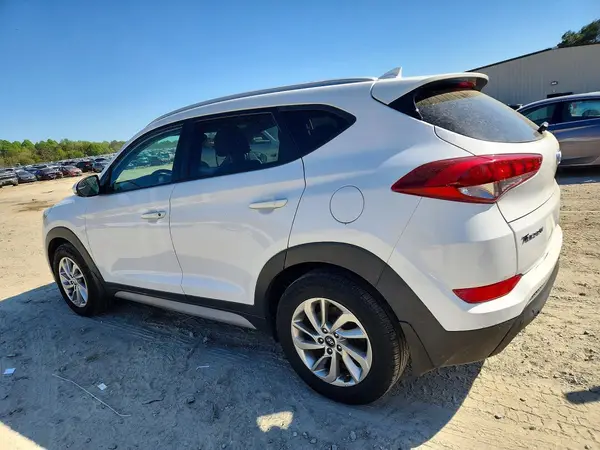 KM8J3CA49JU743941 2018 HYUNDAI TUCSON - Image 2