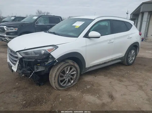 KM8J3CA49JU756348 2018 HYUNDAI TUCSON - Image 2