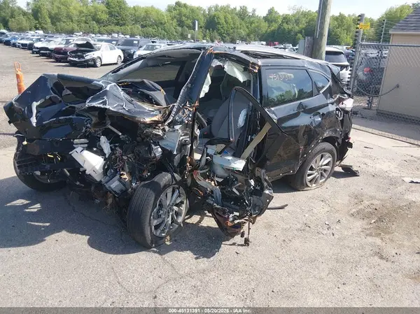 KM8J3CA49JU771240 2018 HYUNDAI TUCSON - Image 2