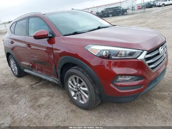 KM8J3CA49JU782593 2018 HYUNDAI TUCSON - Image 1
