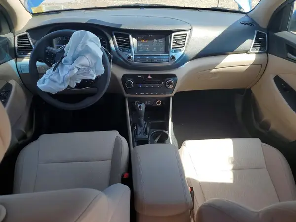 KM8J3CA49JU782707 2018 HYUNDAI TUCSON - Image 8