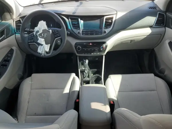 KM8J3CA49JU801370 2018 HYUNDAI TUCSON - Image 8