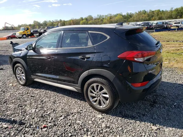 KM8J3CA49JU801434 2018 HYUNDAI TUCSON - Image 2