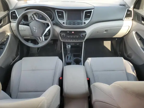 KM8J3CA49JU814460 2018 HYUNDAI TUCSON - Image 8