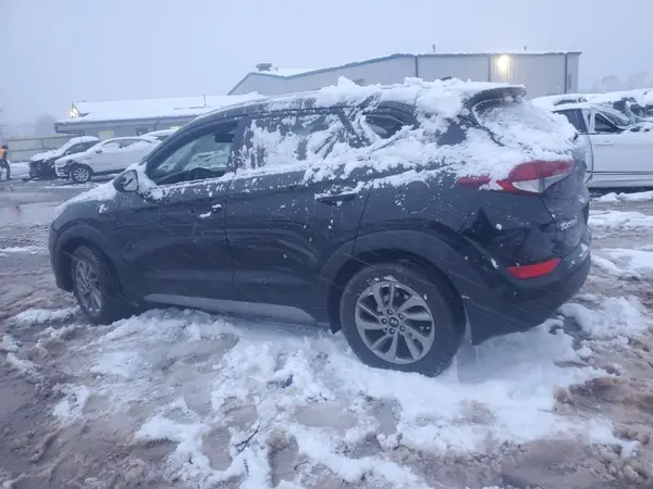 KM8J3CA49JU822459 2018 HYUNDAI TUCSON - Image 2