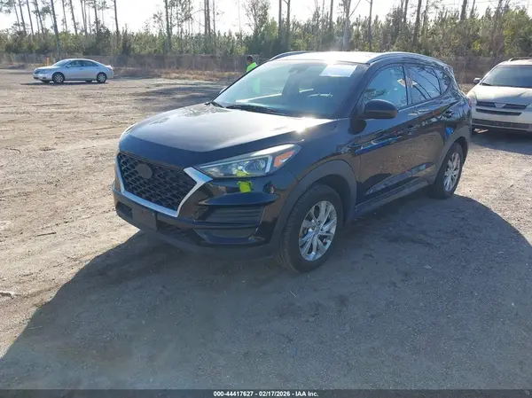 KM8J3CA49KU867743 2019 HYUNDAI TUCSON - Image 2