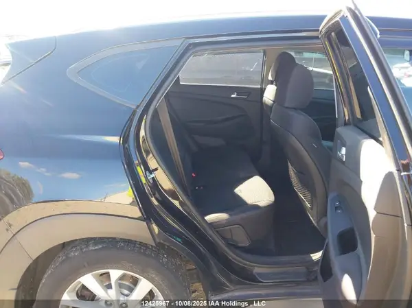 KM8J3CA49KU881240 2019 HYUNDAI TUCSON - Image 8