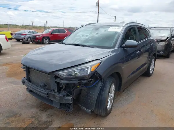 KM8J3CA49KU936110 2019 HYUNDAI TUCSON - Image 2