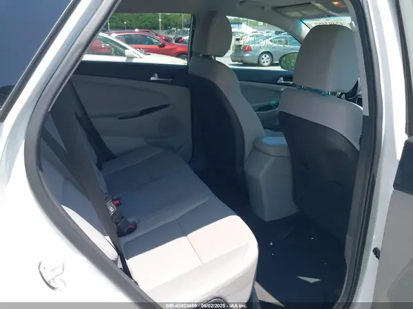 KM8J3CA49KU951125 2019 HYUNDAI TUCSON - Image 8