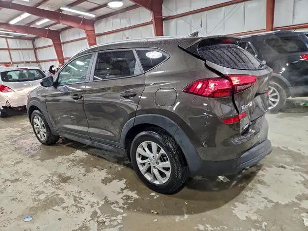 KM8J3CA49KU968281 2019 HYUNDAI TUCSON - Image 2