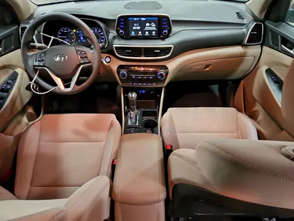 KM8J3CA49KU968281 2019 HYUNDAI TUCSON - Image 8