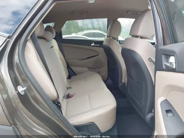 KM8J3CA49KU970239 2019 HYUNDAI TUCSON - Image 8