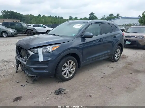 KM8J3CA49LU267807 2020 HYUNDAI TUCSON - Image 2