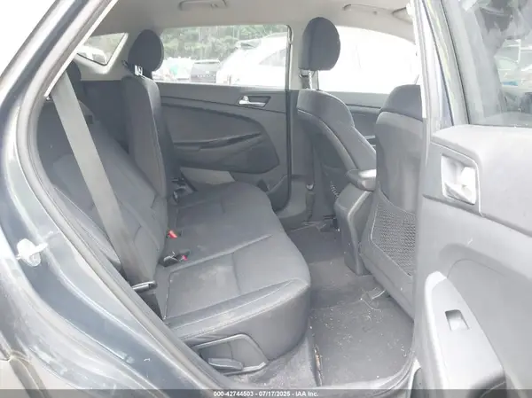 KM8J3CA49LU267807 2020 HYUNDAI TUCSON - Image 8